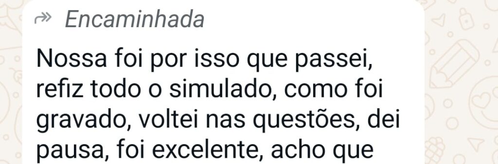 Depoimento de aluna sobre aprovação após simulado da Águia Educação